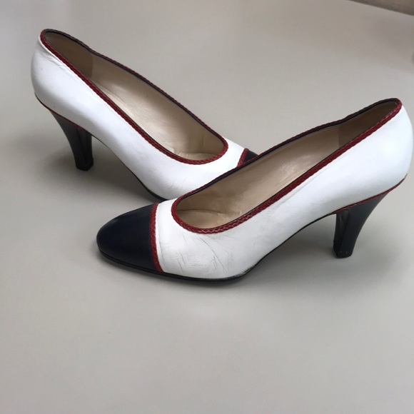 Chanel Vintage pumps🎁💥flash sale - Picture 2 of 8